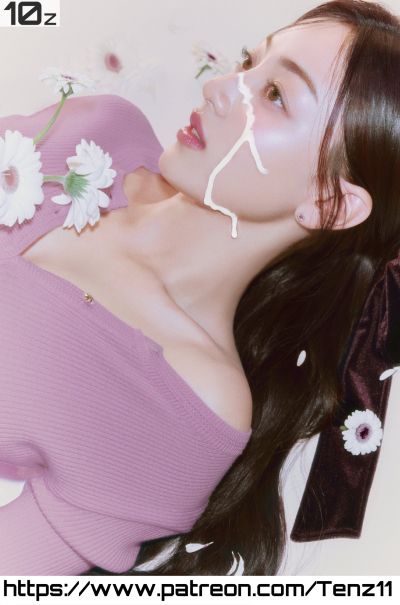 Jihyo - cum on face