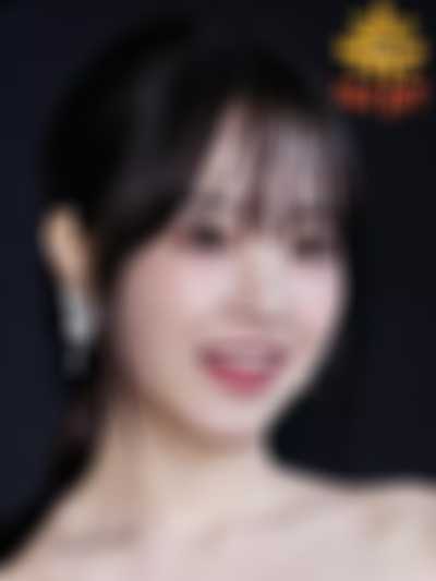 Park Bo-Young - facial