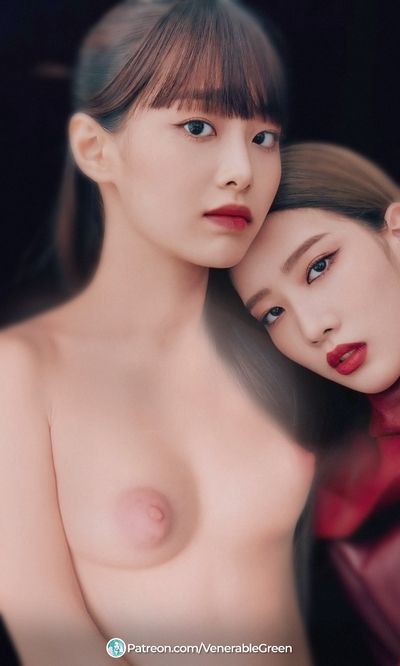 Chuu - nude on photoshoot