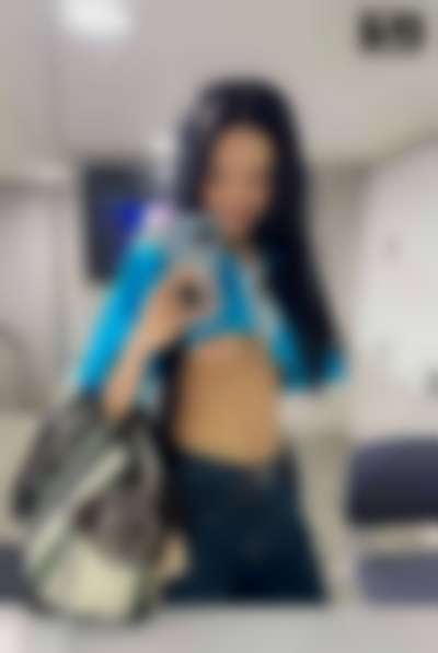 Hyoyeon - shows tits