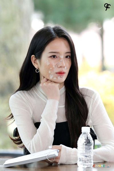 Gyuri - cum on face