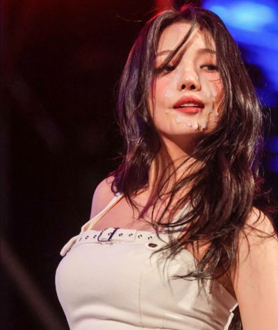 Jisun - cum on face