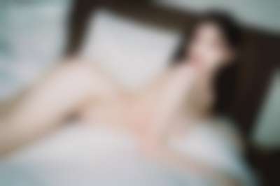Yiren - naked