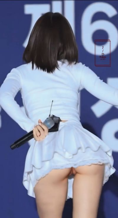 Arin - shows pussy