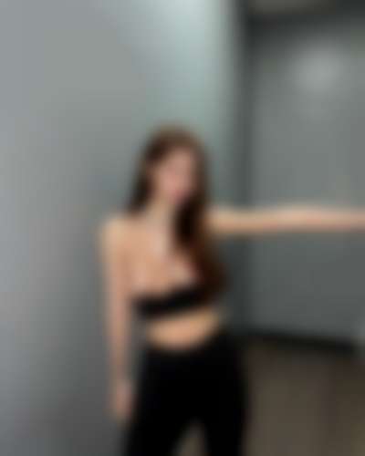 Sihyeon - shows tits