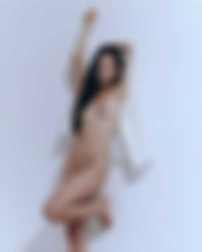 Julie - nude