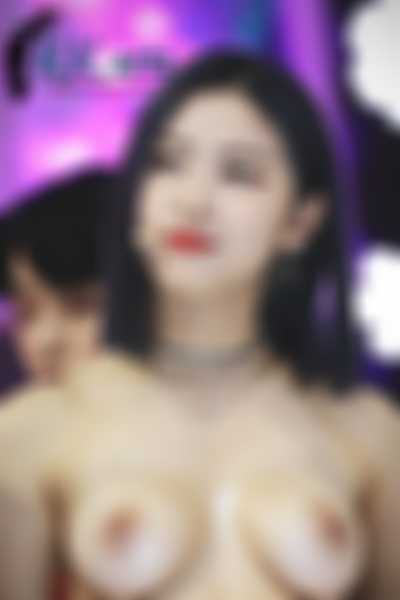 Ryujin - shows tits on performance 