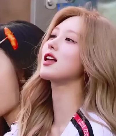 Gaeul - blowjob