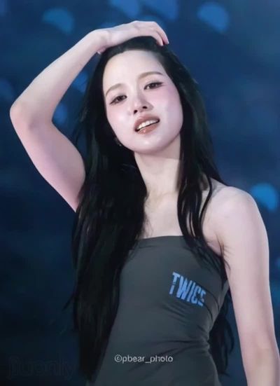Mina - nude