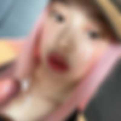 Hanni - cum on face
