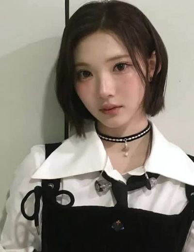 Jiwoo - play with pussy