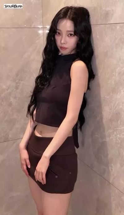 Karina - cum on face