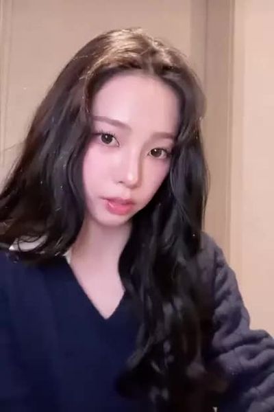 Karina - facial
