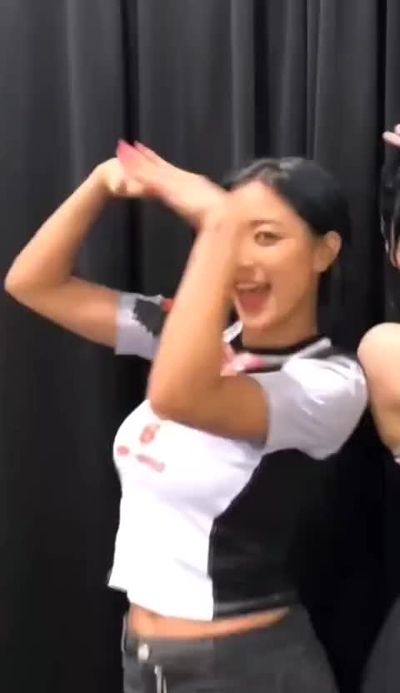 Jihyo - blowjob